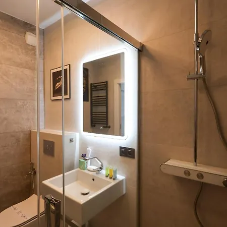 Premium Klobucka Airport Appartement *