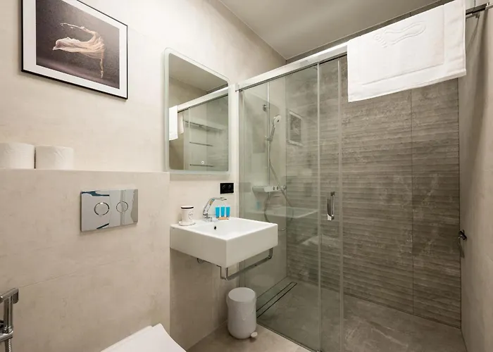 Premium Klobucka Airport Warsaw