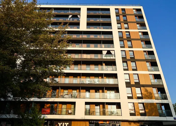 Premium Klobucka Airport *