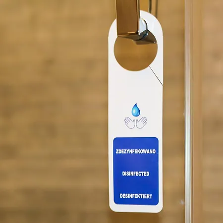 Premium Klobucka Airport Varsovia